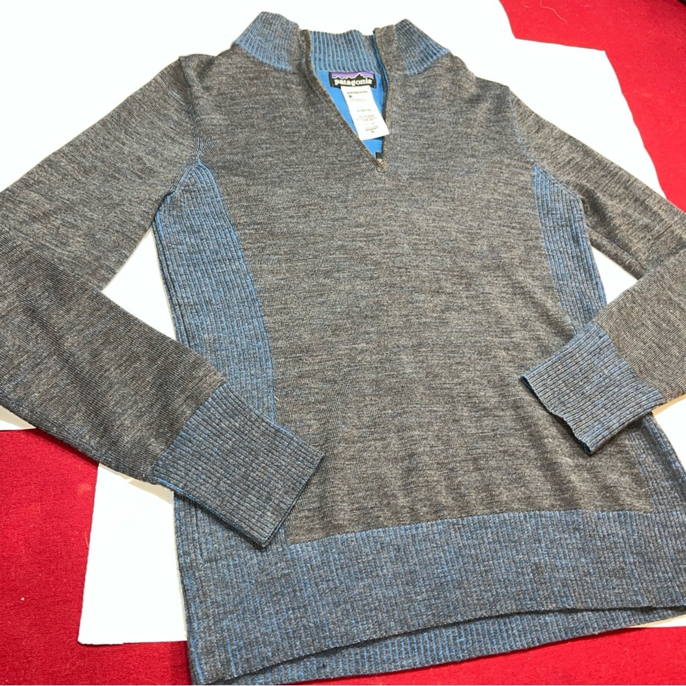 Patagonia Gray and Blue Women's Pullover Sweater